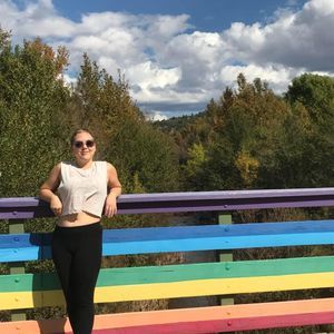 Meet your Posher, Chloe